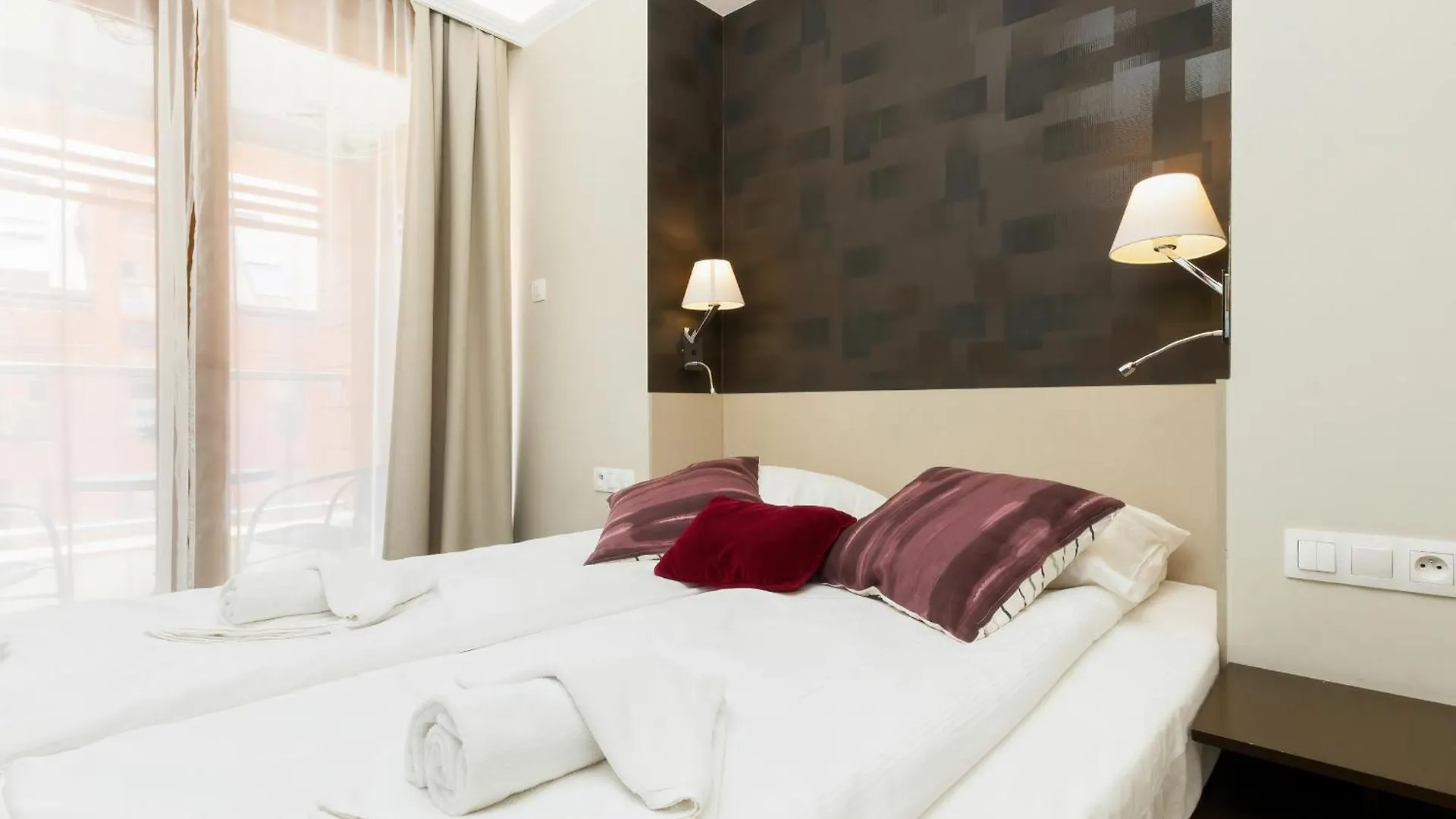 Cozy Apartment With Two Bedrooms And Balcony In Gdansk By Renters Poland