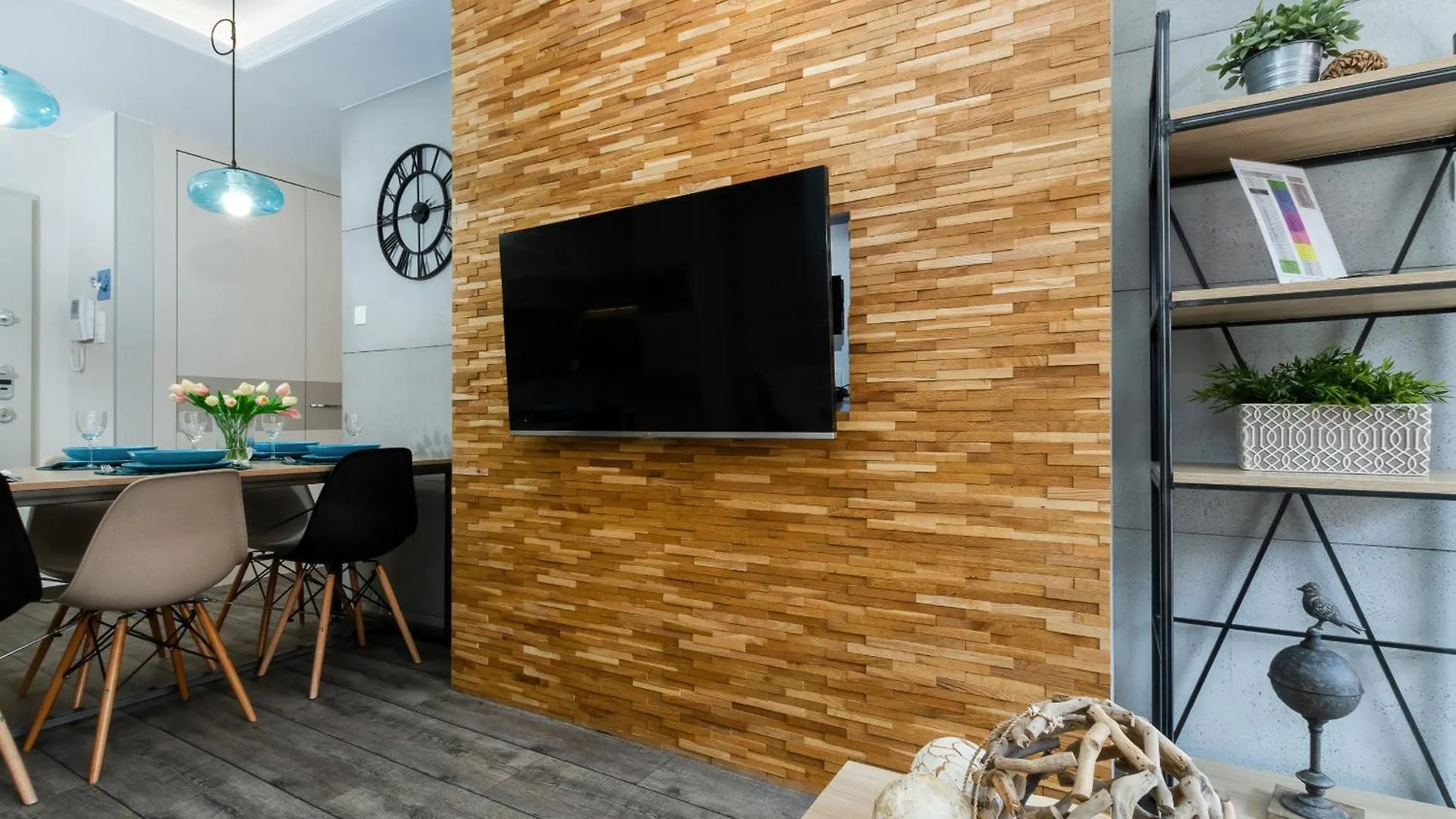 Cozy Apartment With Two Bedrooms And Balcony In Gdansk By Renters