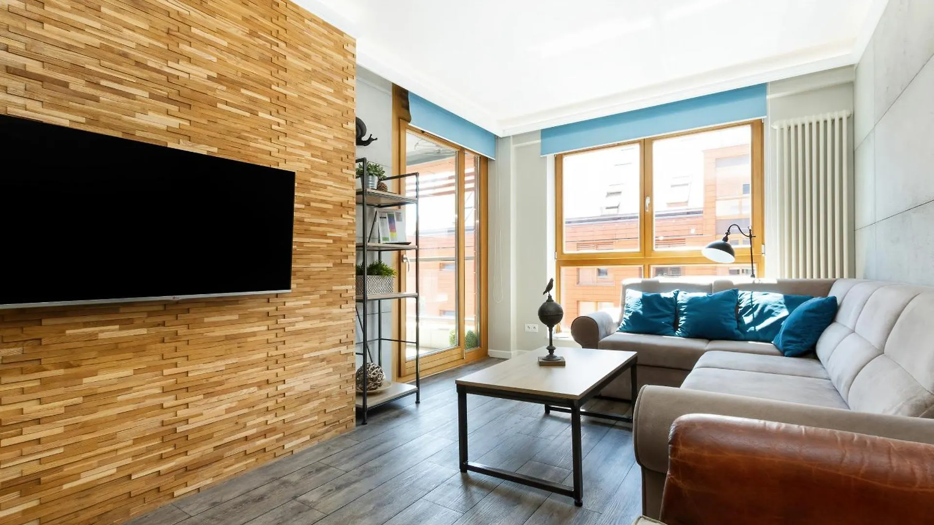 Cozy Apartment With Two Bedrooms And Balcony In Gdansk By Renters Poland
